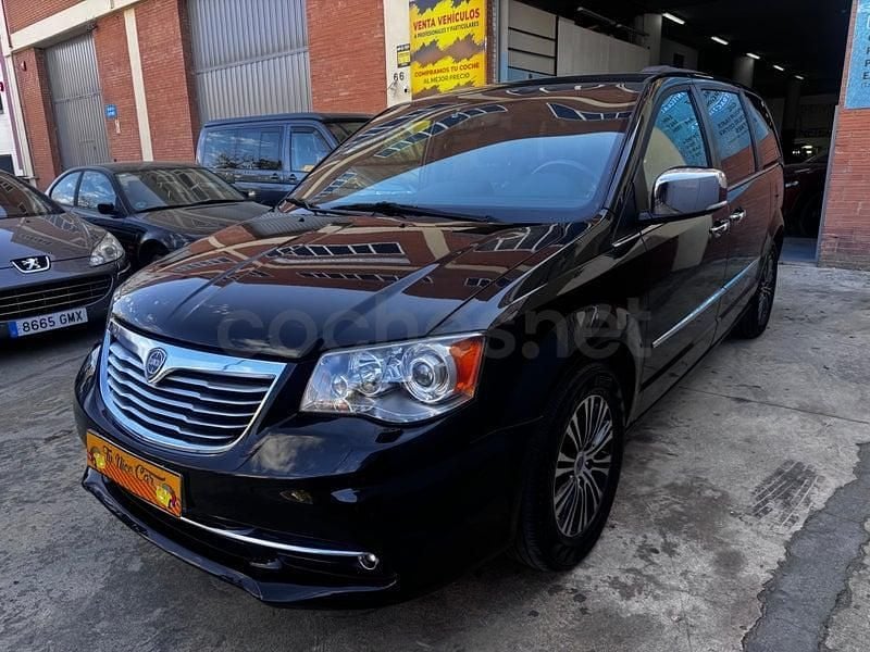 Usado Lancia Voyager S 177 CV (130 kW) 2014 Negro Monovolumen