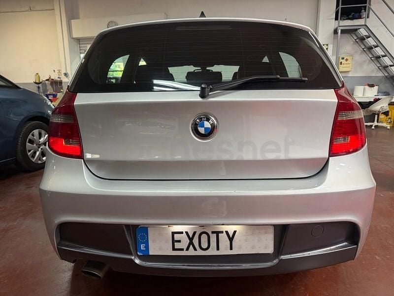 Usado BMW 118 143 CV (105 kW) 2009 Gris / plata Utilitario