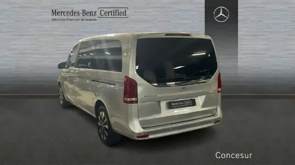 Usado Mercedes V250 190 CV (139 kW) 2023 Gris Monovolumen