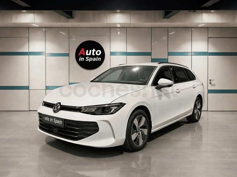 Nuevo VW Passat 150 CV (110 kW) 2025 Blanco Familiar