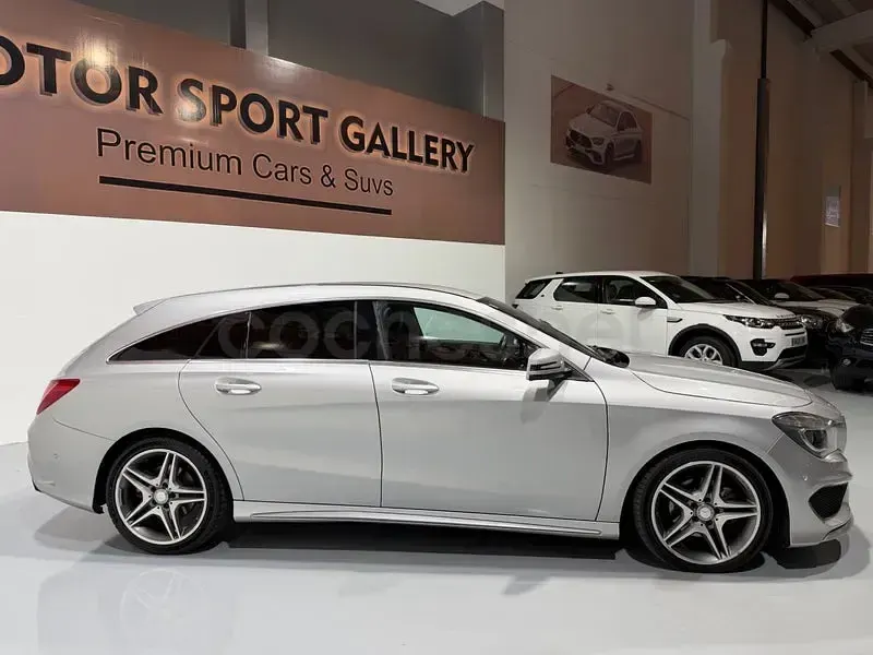 Usado Mercedes CLA200 Shooting Brake 136 CV (100 kW) 2017 Gris / plata Familiar