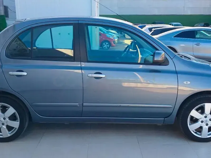 Usado Nissan Micra Acenta 80 CV (58 kW) 2010 Gris / plata Utilitario