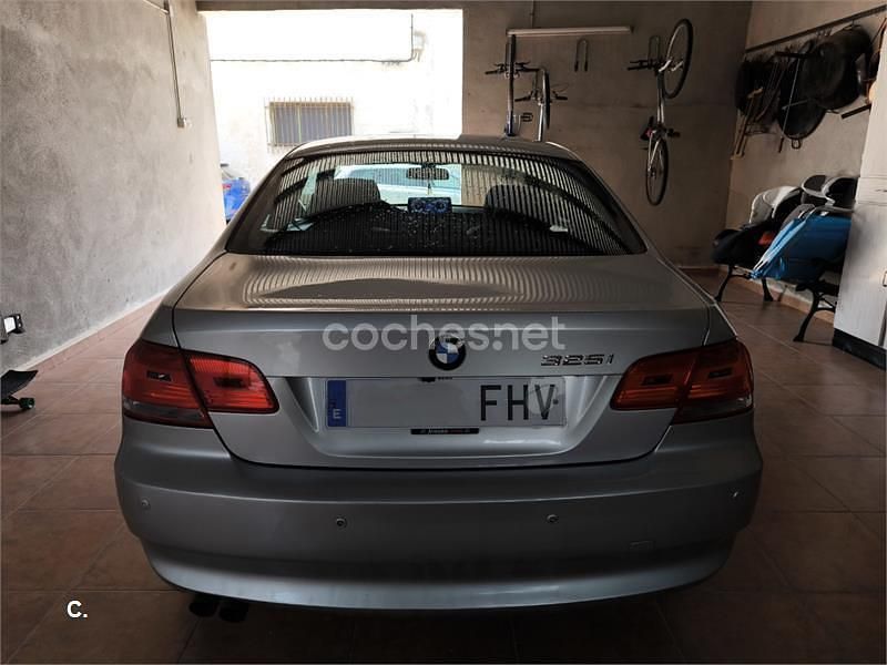 Gris / plata Usado 2006 BMW 325 Coupe | 13.000 € (Precio justo) - Imagen 1/4