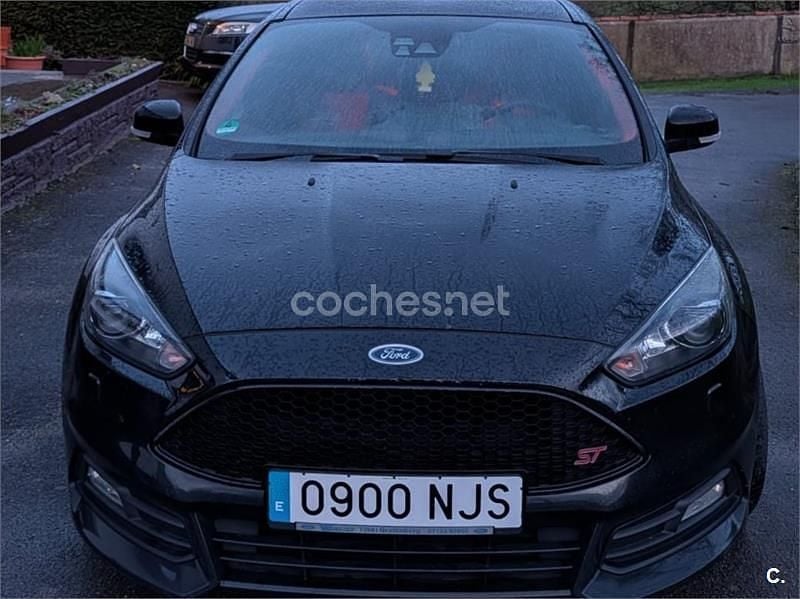 Negro Usado 2016 Ford Focus ST Berlina | 13.990 € (Buen precio) - Imagen 1/4