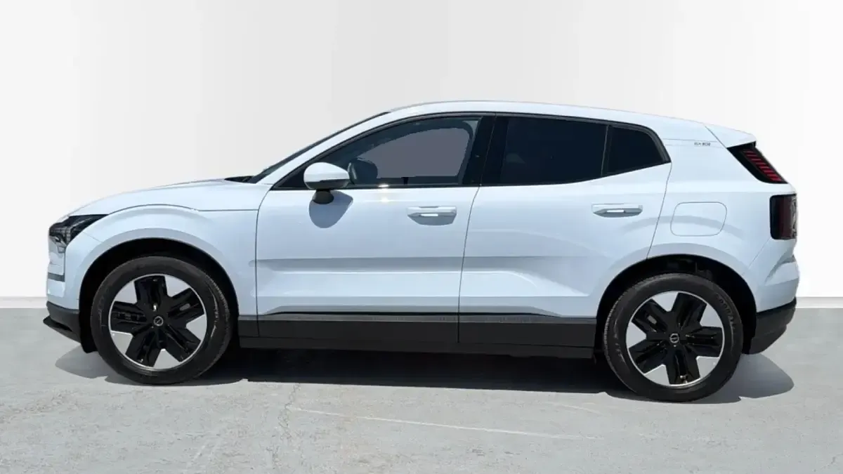 Usado Volvo EX30 Core 200 kW (272 CV) 2025 SUV