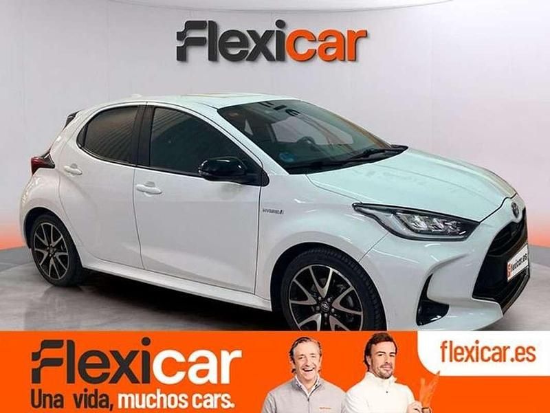 Blanco Usado 2021 Toyota Yaris Hybrid Active Utilitario | 15.770 € (Buen precio) - Imagen 1/4