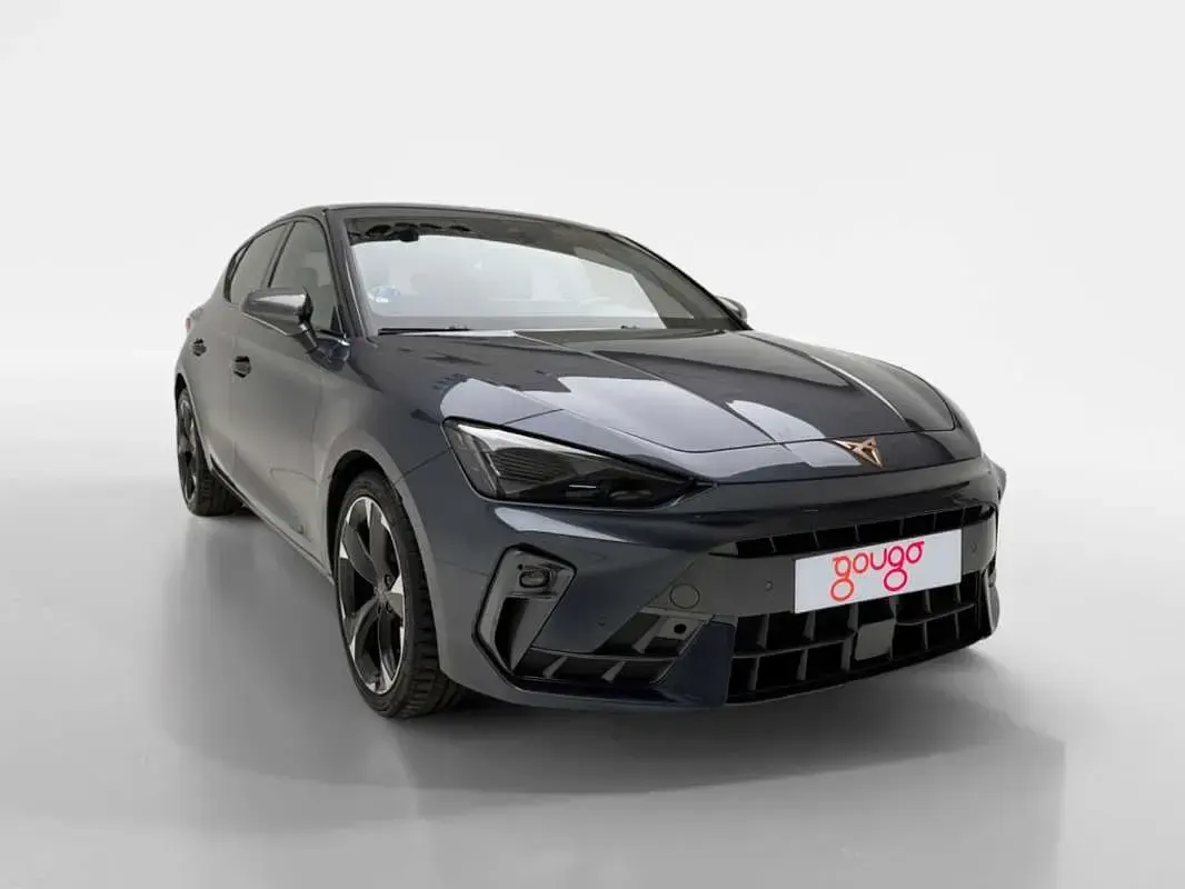 Usado Cupra Leon 150 CV (110 kW) 2025 Gris Berlina