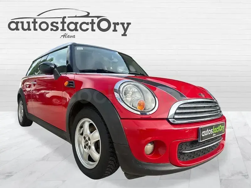 Usado Mini Cooper D Clubman 112 CV (82 kW) 2011 Rojo Familiar