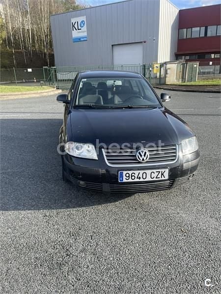 Negro Usado 2004 VW Passat Edition Berlina | 1500 € (Buen precio) - Imagen 1/4