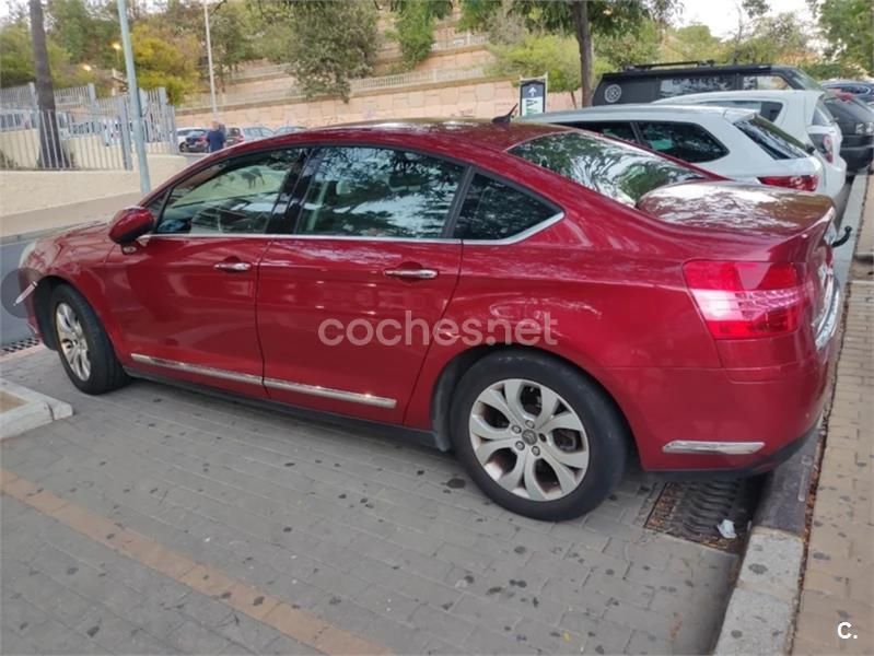 Usado Citroën C5 Exclusive 138 HP (101 kW) 2009 Vermelho Sedan