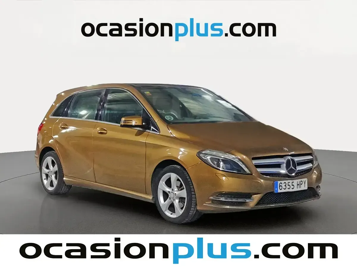 Usado Mercedes B180 109 CV (80 kW) 2013 Marrón Utilitario
