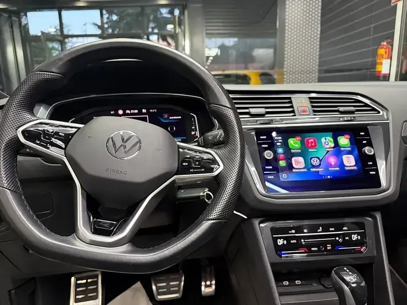 Usado VW Tiguan R-line 150 CV (110 kW) 2022 Blanco SUV