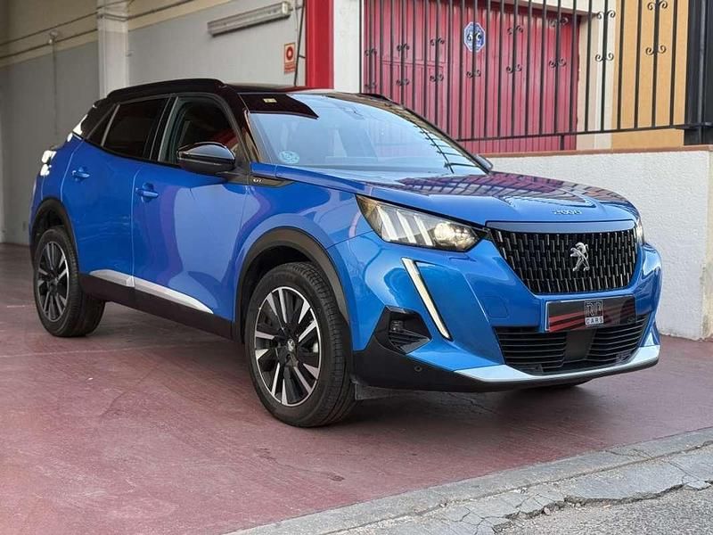 Usado Peugeot 2008 GT 156 CV (114 kW) 2020 Azul SUV