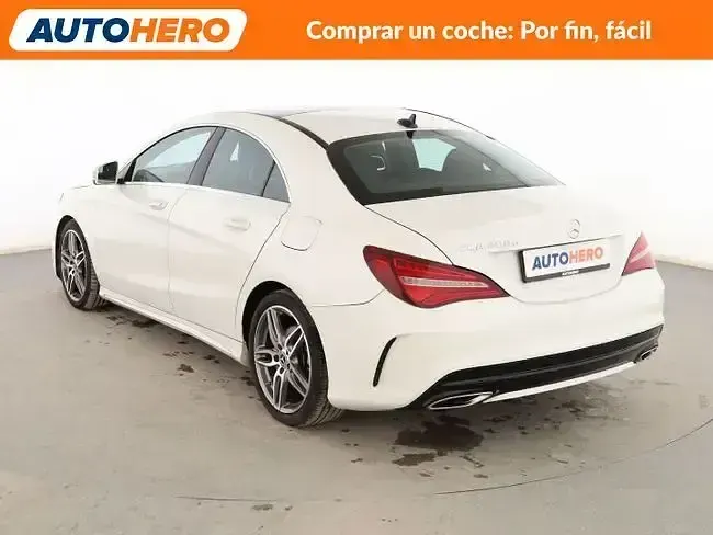 Usado Mercedes CLA200 AMG line 136 CV (100 kW) 2017 Blanco Berlina