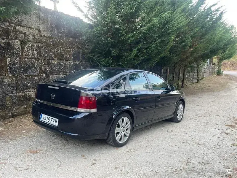 Usado Opel Vectra Elegance 120 CV (88 kW) 2007 Negro Berlina