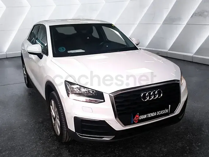 Usado Audi Q2 Advanced Plus 116 CV (85 kW) 2020 Blanco SUV