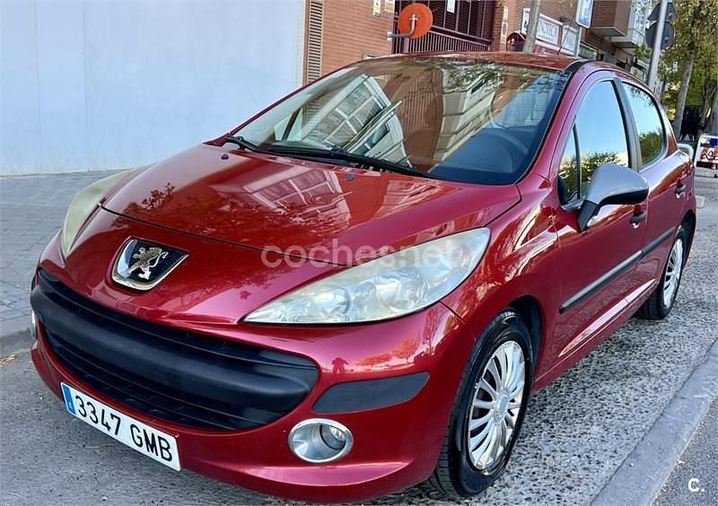 Granate Usado 2009 Peugeot 207 Berlina | 4400 € (Precio justo) - Imagen 1/4