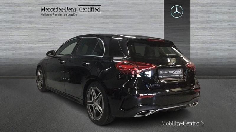 Usado Mercedes A200 150 CV (110 kW) 2024 Negro noche Utilitario