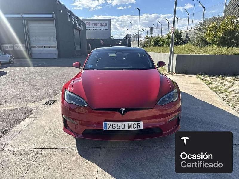 Käytetty Tesla Model S 492 kW (670 HP) 2022 Punainen Viistoperä