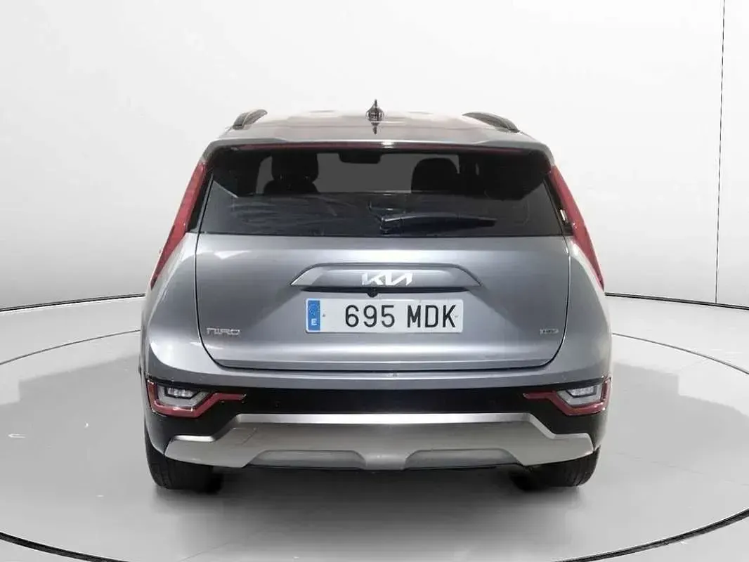 Usado Kia Niro 141 CV (103 kW) 2023 Blanco SUV