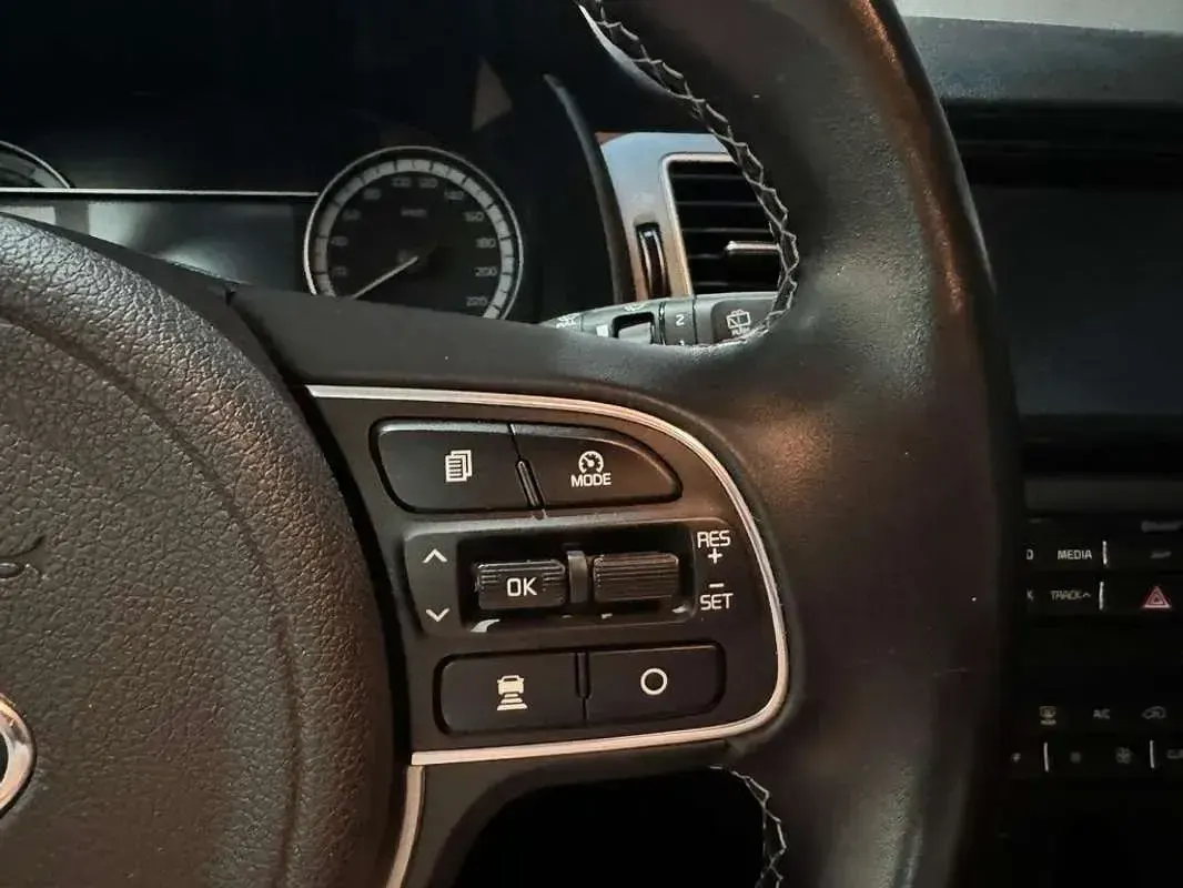 Usado Kia Niro 141 CV (103 kW) 2018 Azul SUV