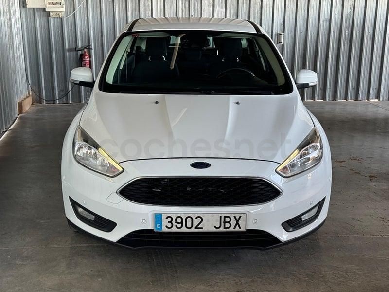 Usado Ford Focus Titanium 115 CV (84 kW) 2015 Blanco Berlina