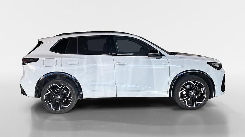 Usado VW Tiguan R-line 193 CV (141 kW) 2024 Blanco SUV