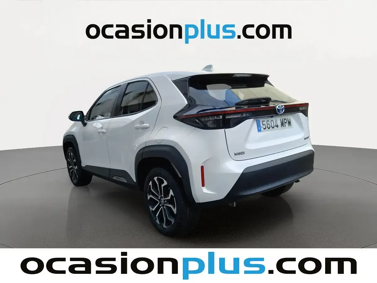 Usado Toyota Yaris Cross Active 116 CV (85 kW) 2024 Blanco SUV