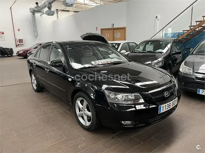 Usado Hyundai Sonata Comfort 140 CV (102 kW) 2008 Negro Berlina