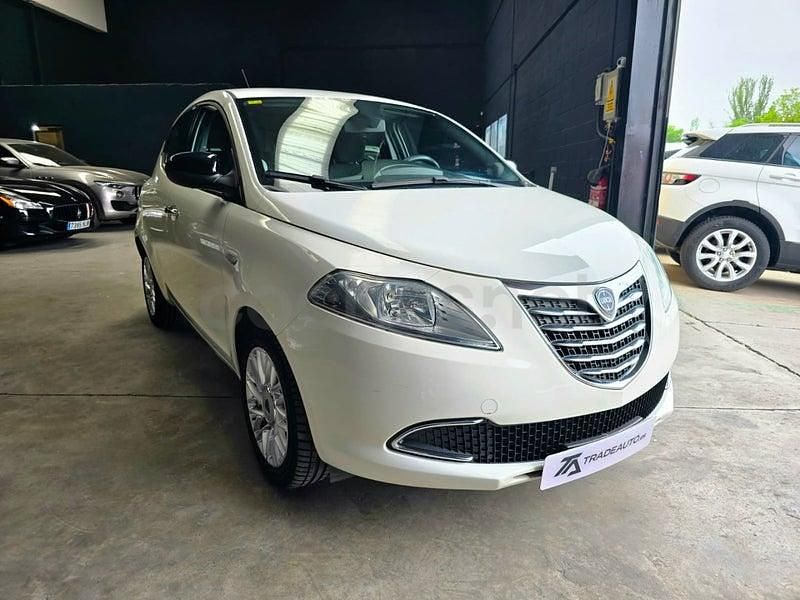 Brugt Lancia Ypsilon Gold 69 HK (50 kW) 2014 Hvid Hatchback
