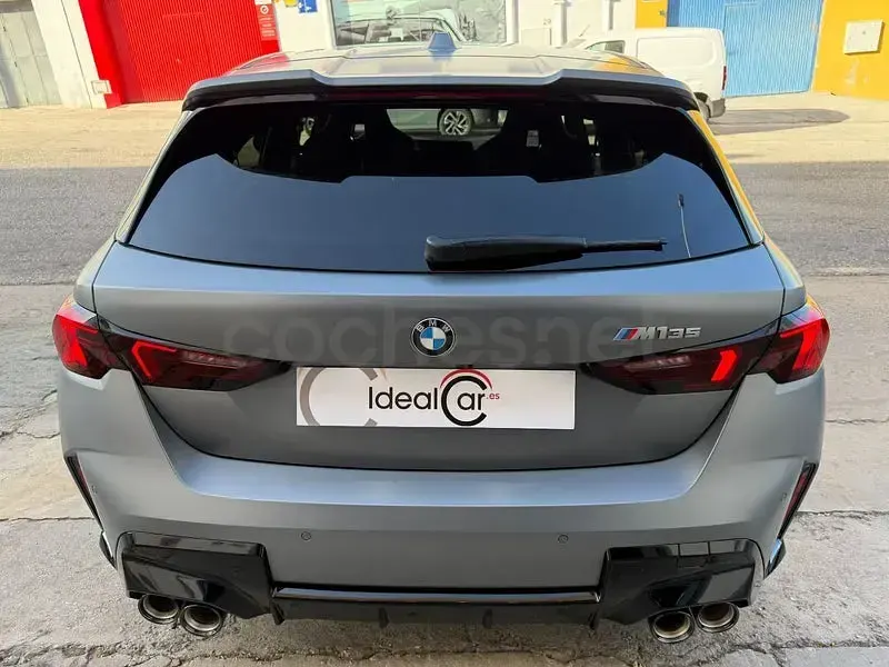Usado BMW M135 Comfort Edition 300 CV (220 kW) 2025 Gris / plata Utilitario