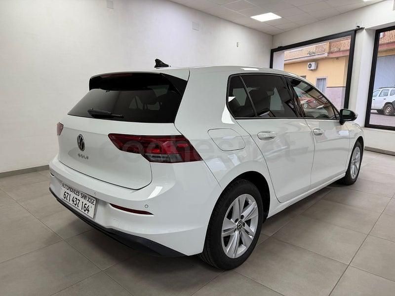 Usado VW Golf VIII Life 115 CV (84 kW) 2021 Blanco Berlina
