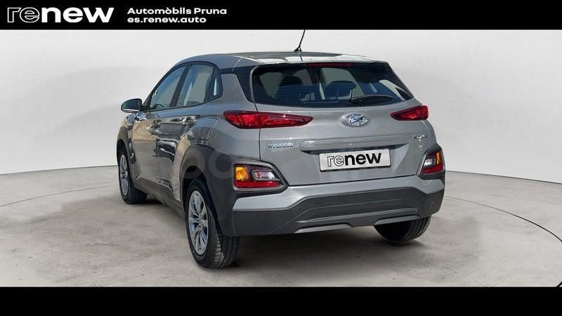 Usado Hyundai Kona 120 CV (88 kW) 2020 Gris / plata SUV