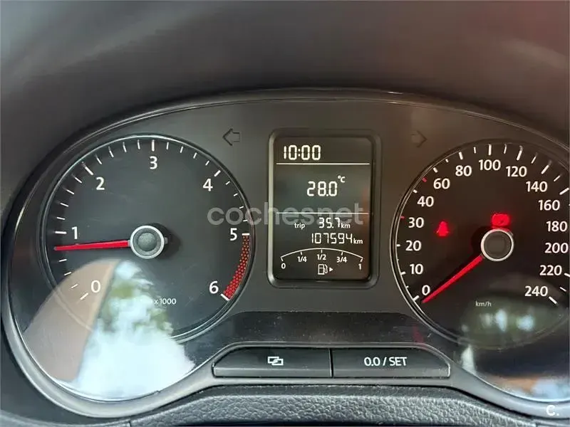 Usado VW Polo 75 CV (55 kW) 2013 Negro Utilitario
