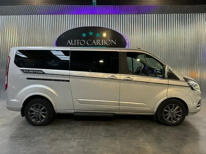 Usado Ford Tourneo Custom Titanium X 170 CV (125 kW) 2023 Gris / plata Van