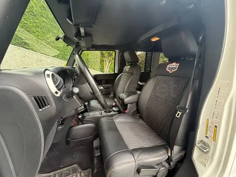 Usado Jeep Wrangler Unlimited 200 CV (147 kW) 2014 Blanco SUV