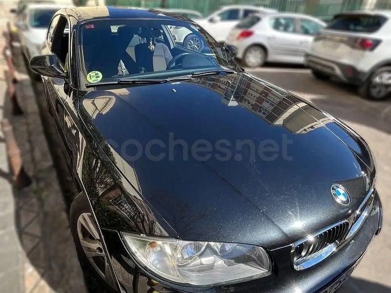 Usado BMW 116 116 CV (85 kW) 2011 Negro Utilitario