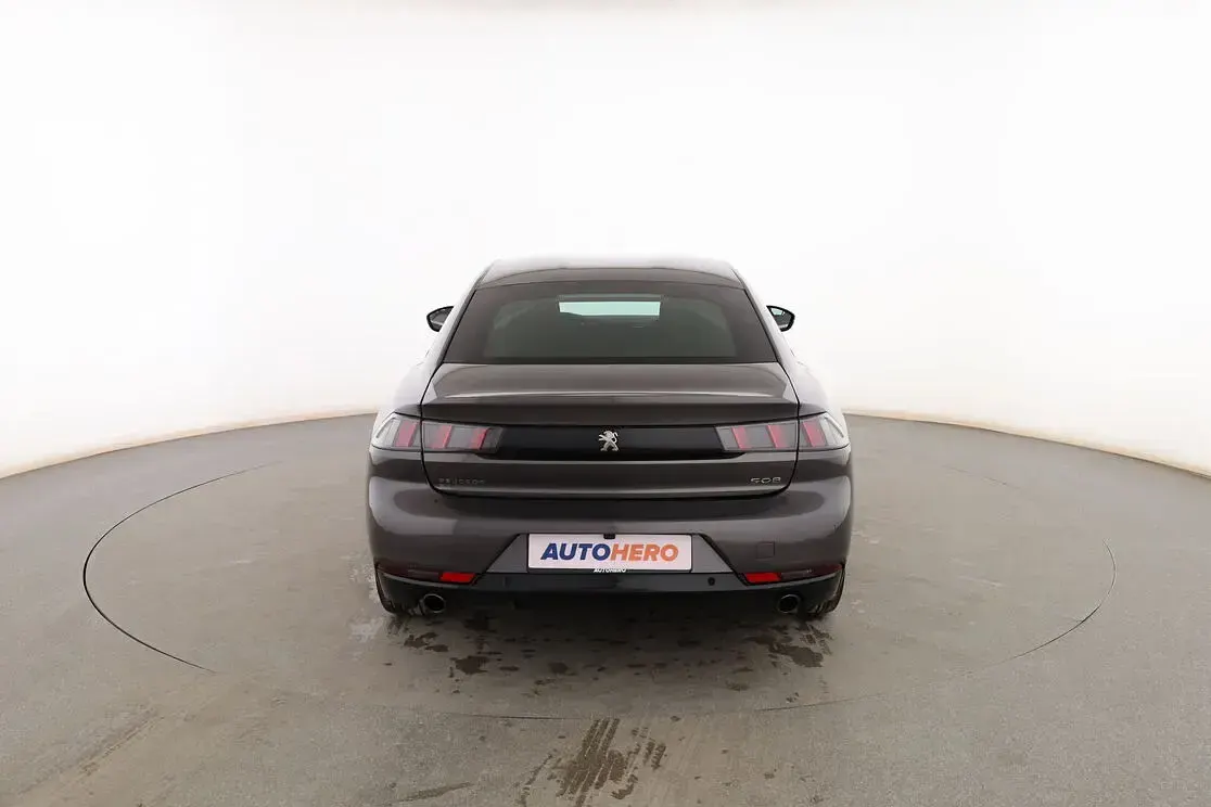Usado Peugeot 508 Active 180 CV (132 kW) 2019 Gris Berlina