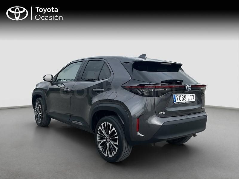 Usado Toyota Yaris Cross Style 116 CV (85 kW) 2021 Gris / plata SUV