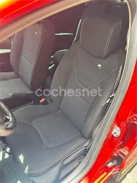 Usado Renault Clio IV LIMITED 90 CV (66 kW) 2018 Rojo Berlina