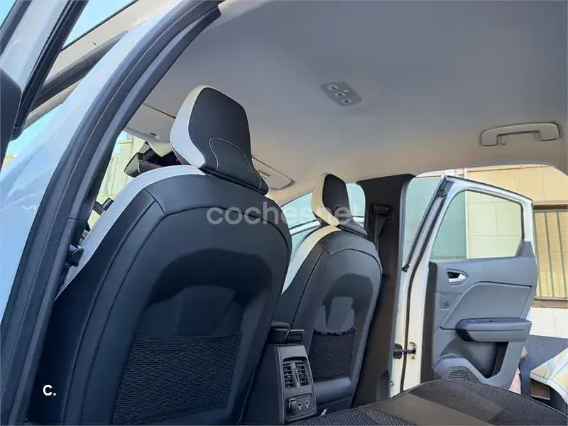 Usado Renault Captur Zen 130 CV (95 kW) 2020 Blanco SUV