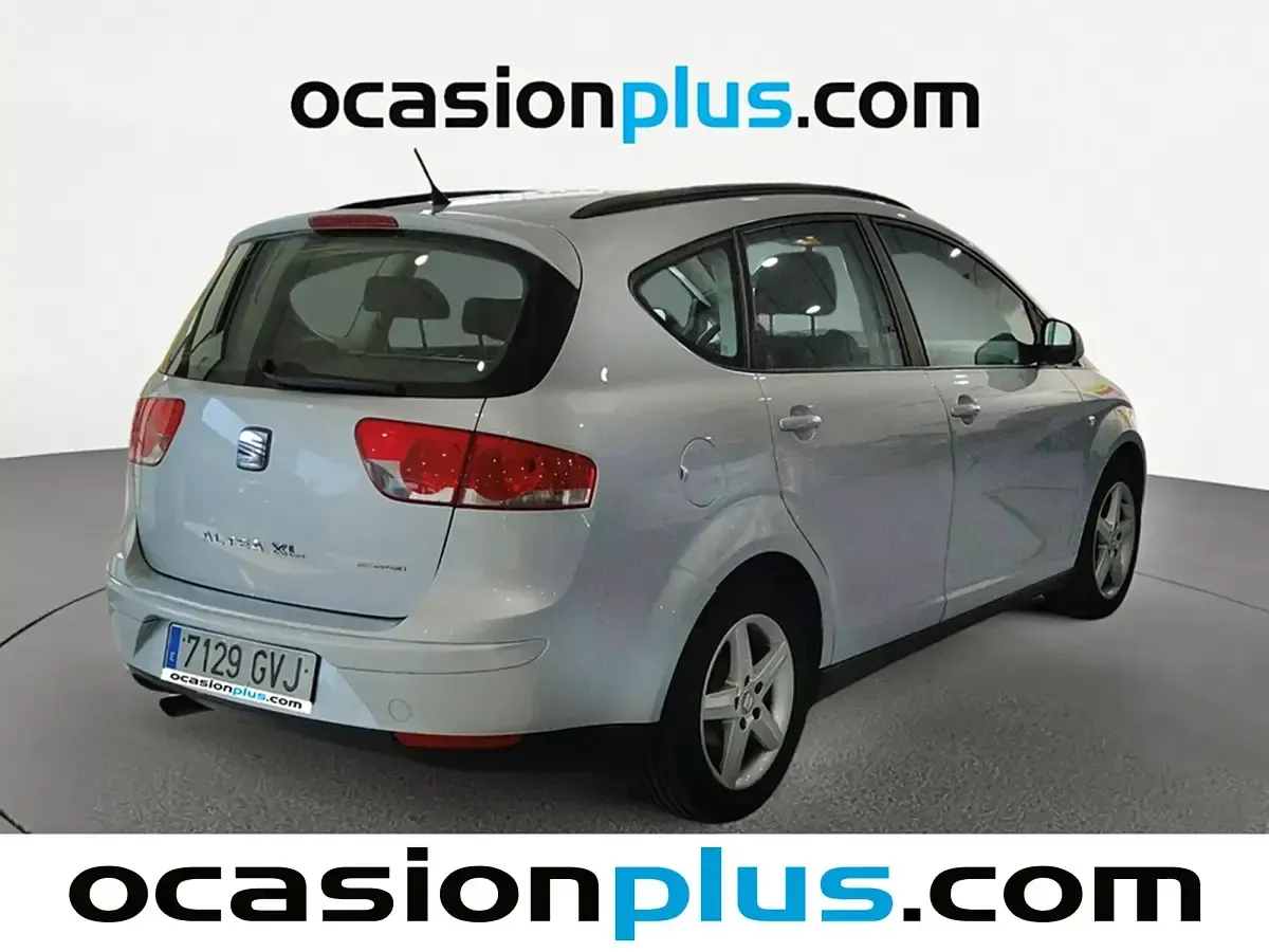 Usado Seat Altea Ecomotive 105 CV (77 kW) 2010 Gris Monovolumen