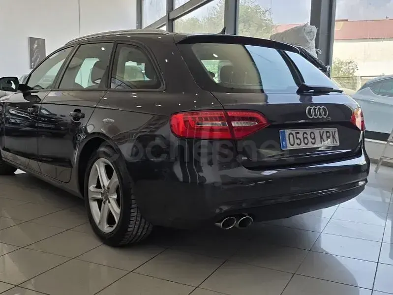 Usado Audi A4 177 CV (130 kW) 2014 Negro Familiar