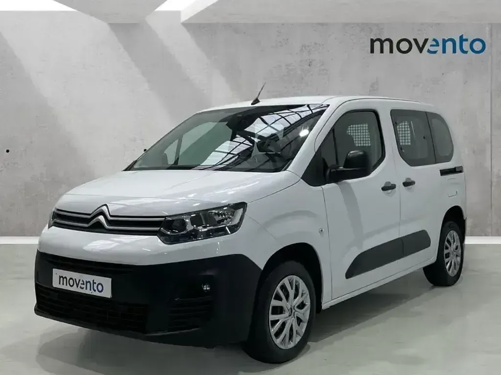 Usado Citroën Berlingo Business Class 102 CV (75 kW) 2023 Blanco Monovolumen