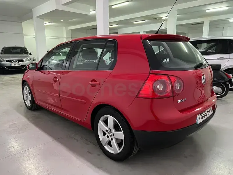 Usado VW Golf VI GT 105 CV (77 kW) 2008 Rojo Utilitario