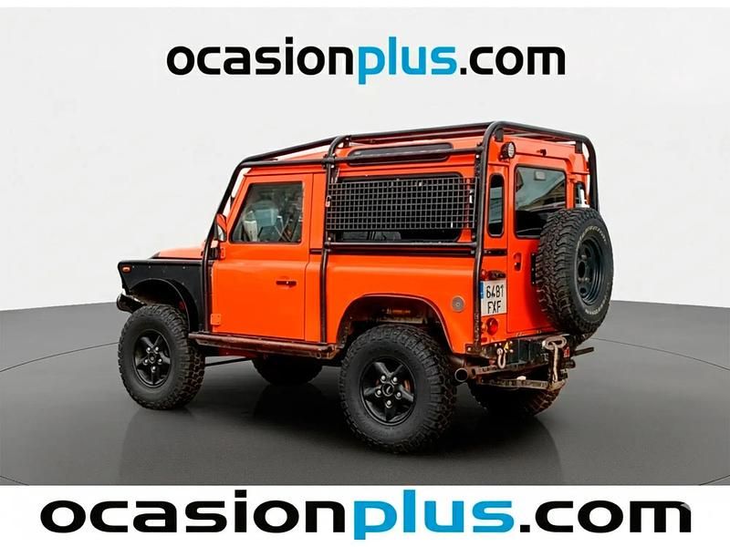 Usado Land Rover Defender 122 CV (89 kW) 2007 Naranja Familiar