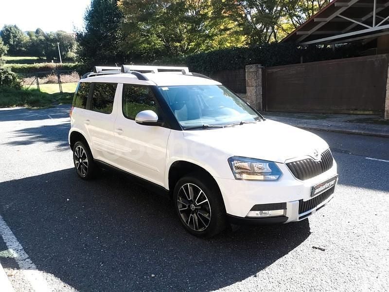 Usado Skoda Yeti Ambition 110 CV (80 kW) 2016 Blanco SUV