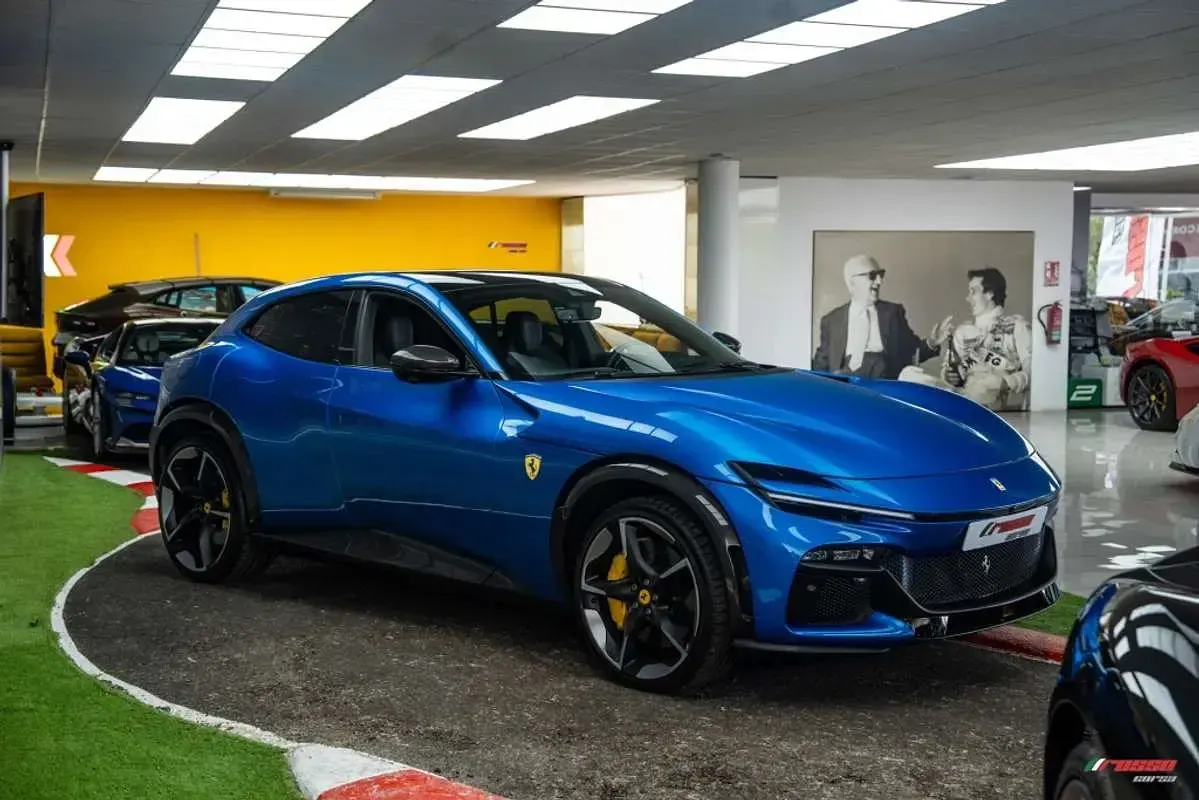 Usado Ferrari Purosangue 725 CV (533 kW) 2025 Azul SUV