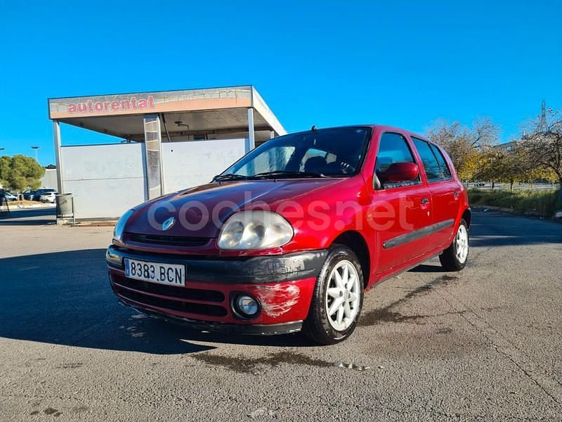 Rojo Usado 2000 Renault Clio II Berlina | 1400 € (Super precio) - Imagen 1/4