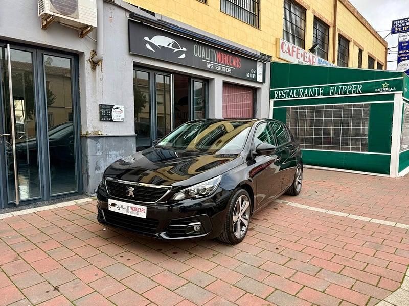 Usado Peugeot 308 Allure 130 CV (95 kW) 2021 Negro Berlina